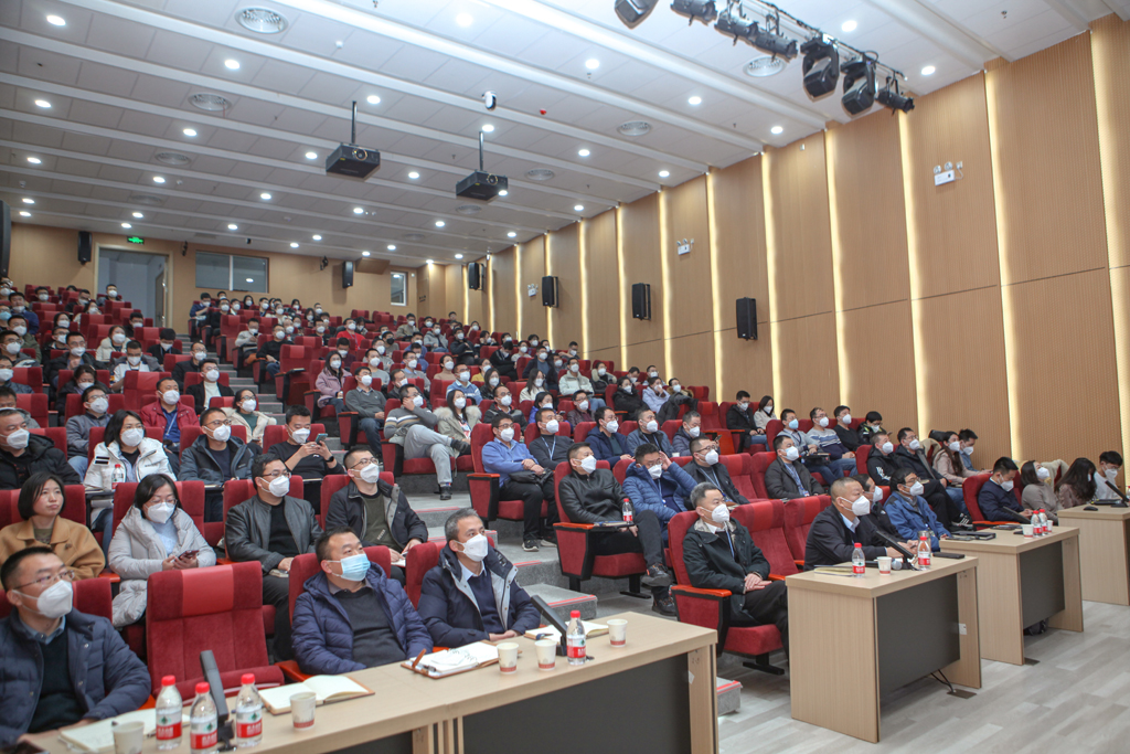 太阳成微电召开2022年度高管述职大会